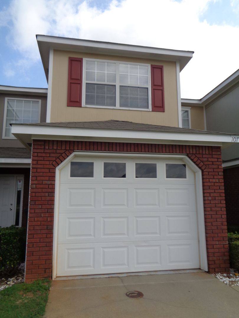 Townhouse for rent at 107 Wakefield Way, Enterprise, AL 36330