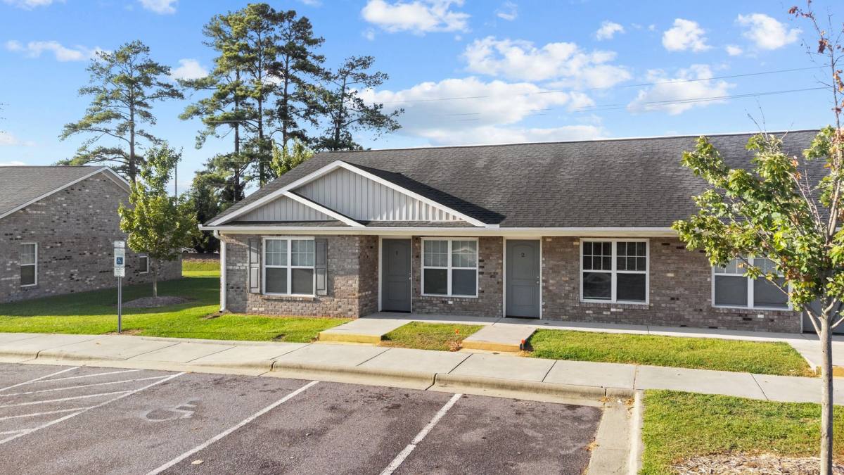 Apartment for rent at 3908 W Vancroft Circle, Winterville, NC 28590