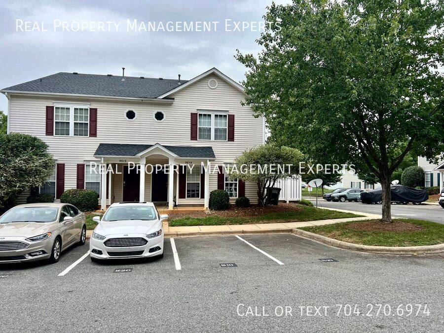 House for rent at 9615 Little Leaf Dr, Charlotte, NC 28215