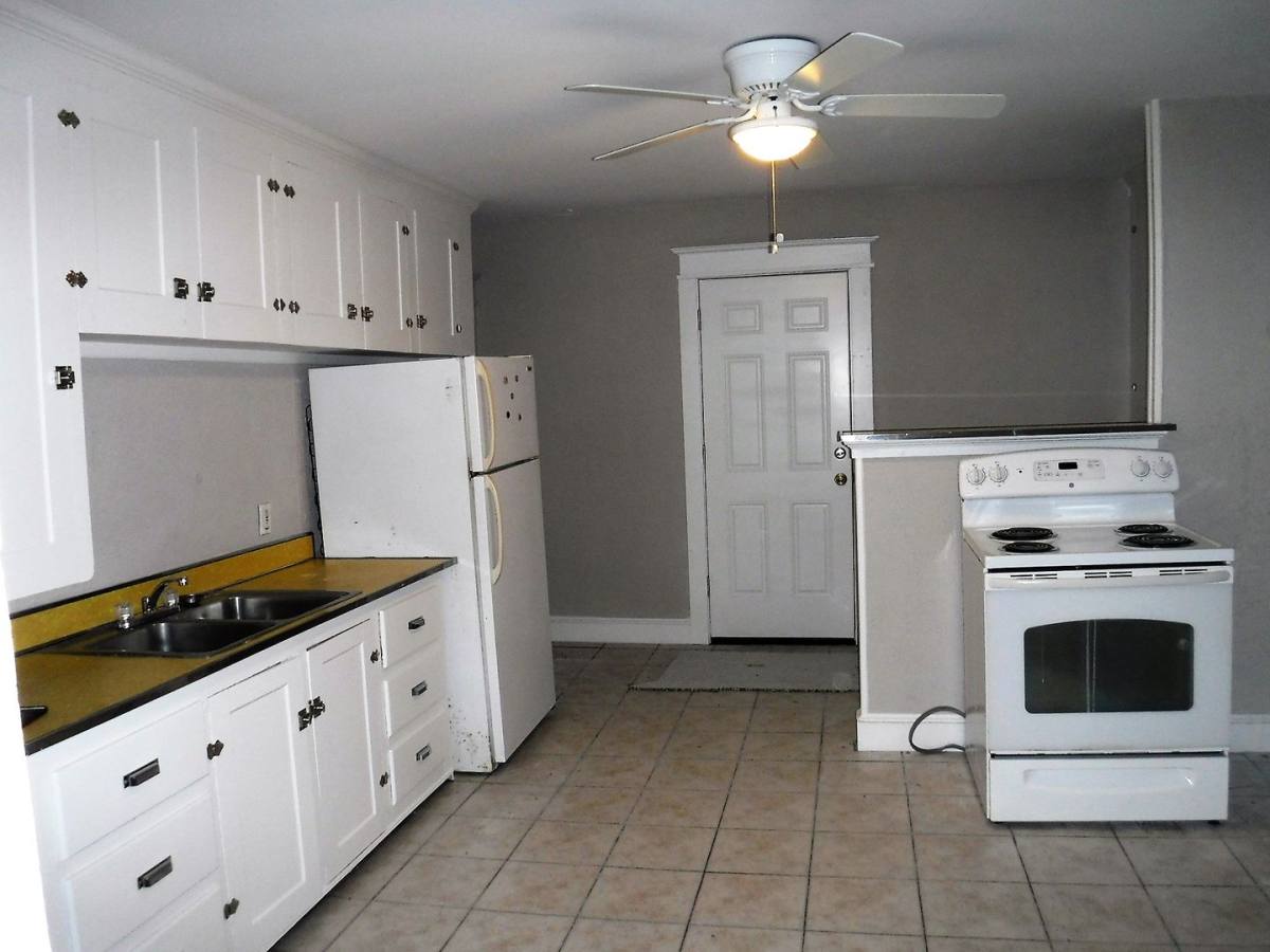 Apartment for rent at 1009 Main St, Scranton, PA 18512
