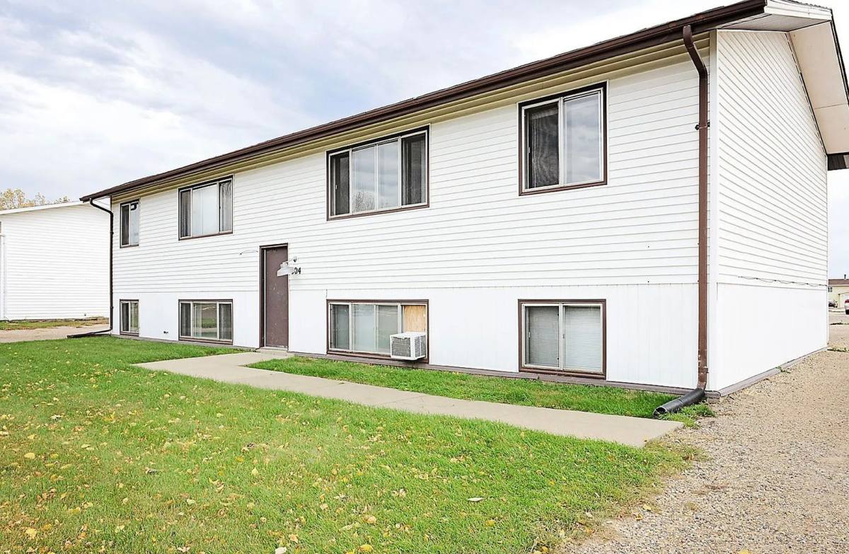 Apartment for rent at 504 18th Ave SE, Minot, ND 58701