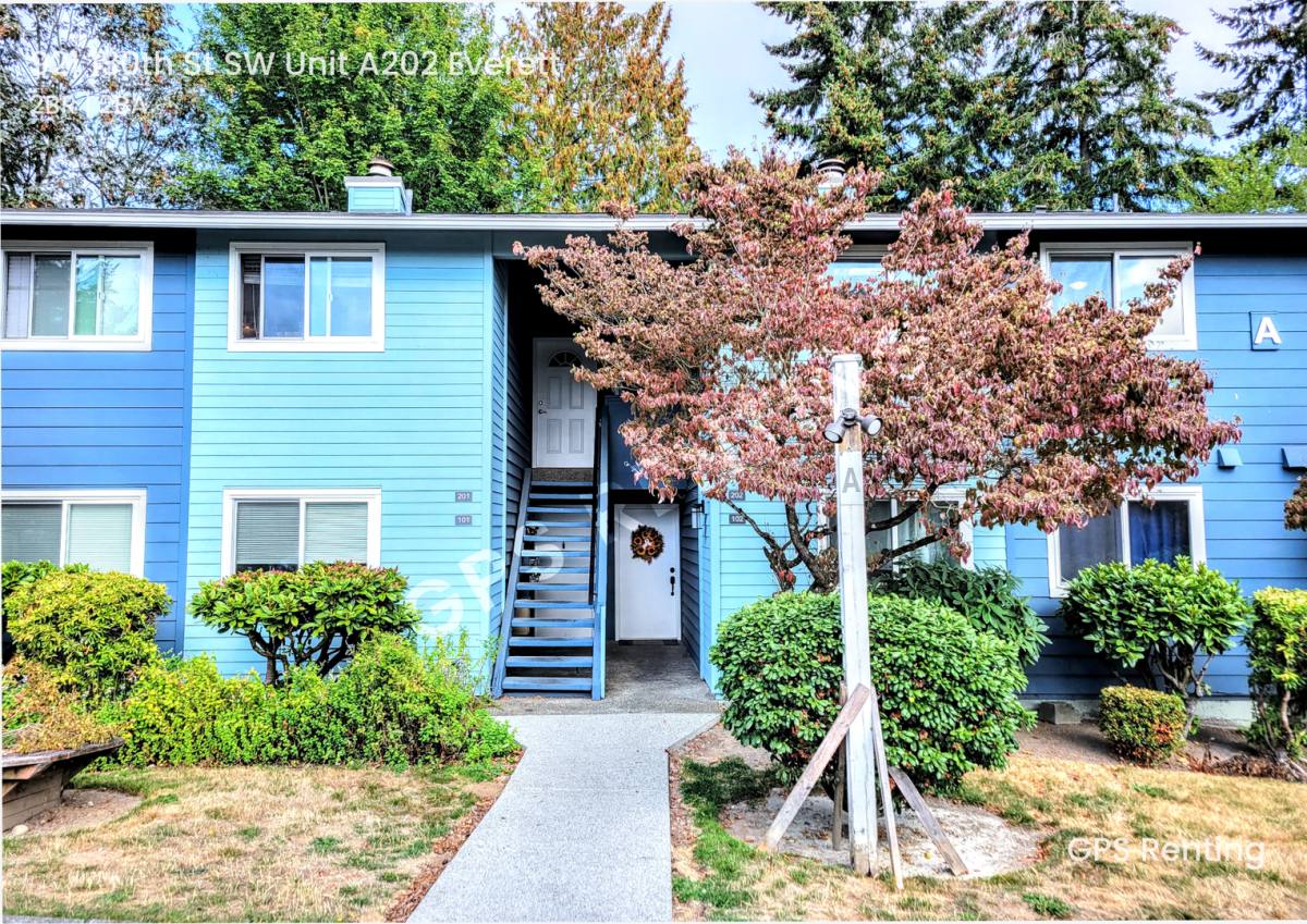 Condo for rent at 921 130th St SW, Everett, WA 98204