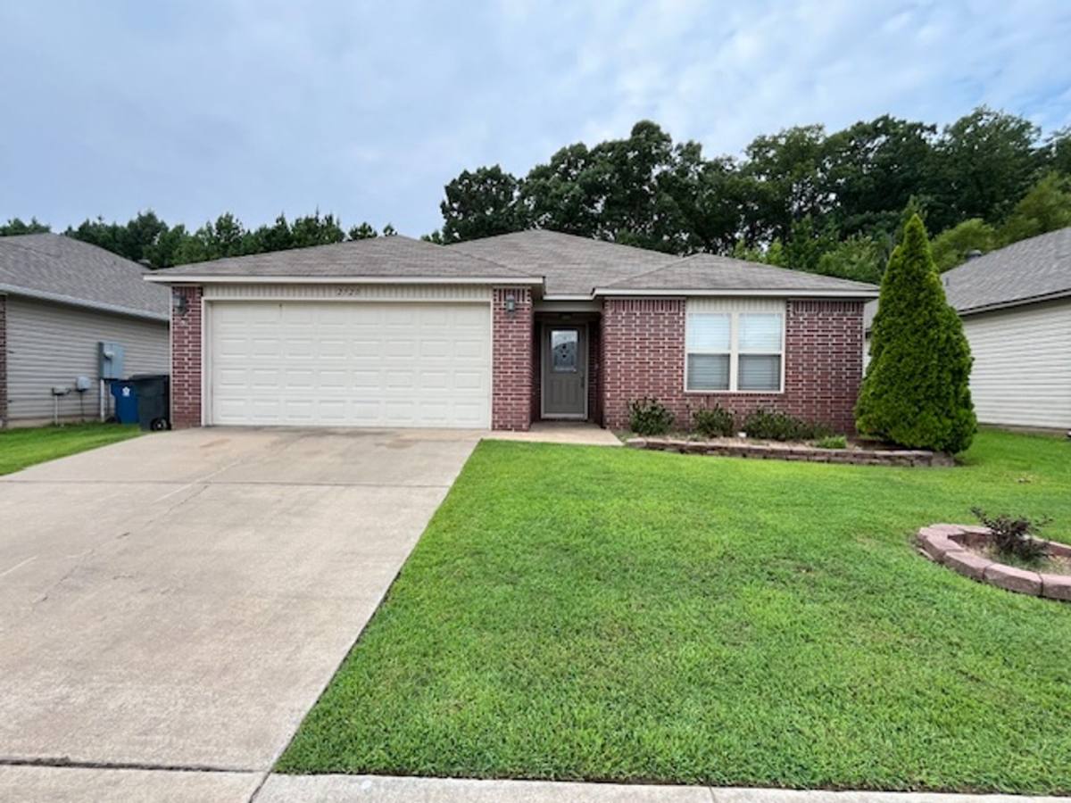 House for rent at 2720 Brighton Place, Benton, AR 72015