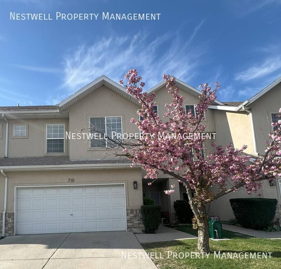 Townhouse for rent at 718 E Sandy Point Dr, Sandy, UT 84094
