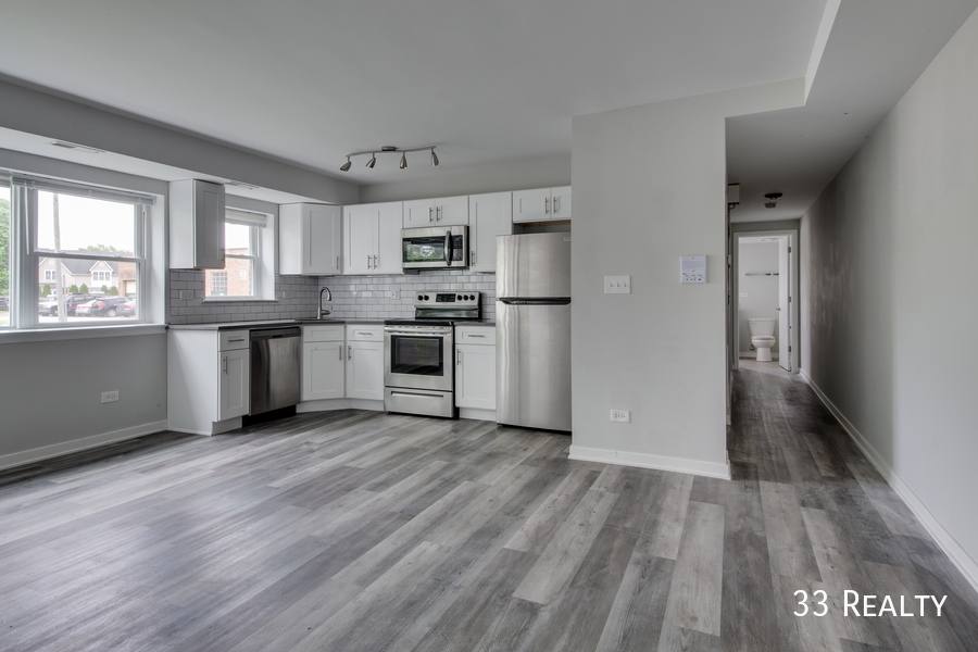 Apartment for rent at 501 W Euclid Ave #1, Arlington Heights, IL 60004