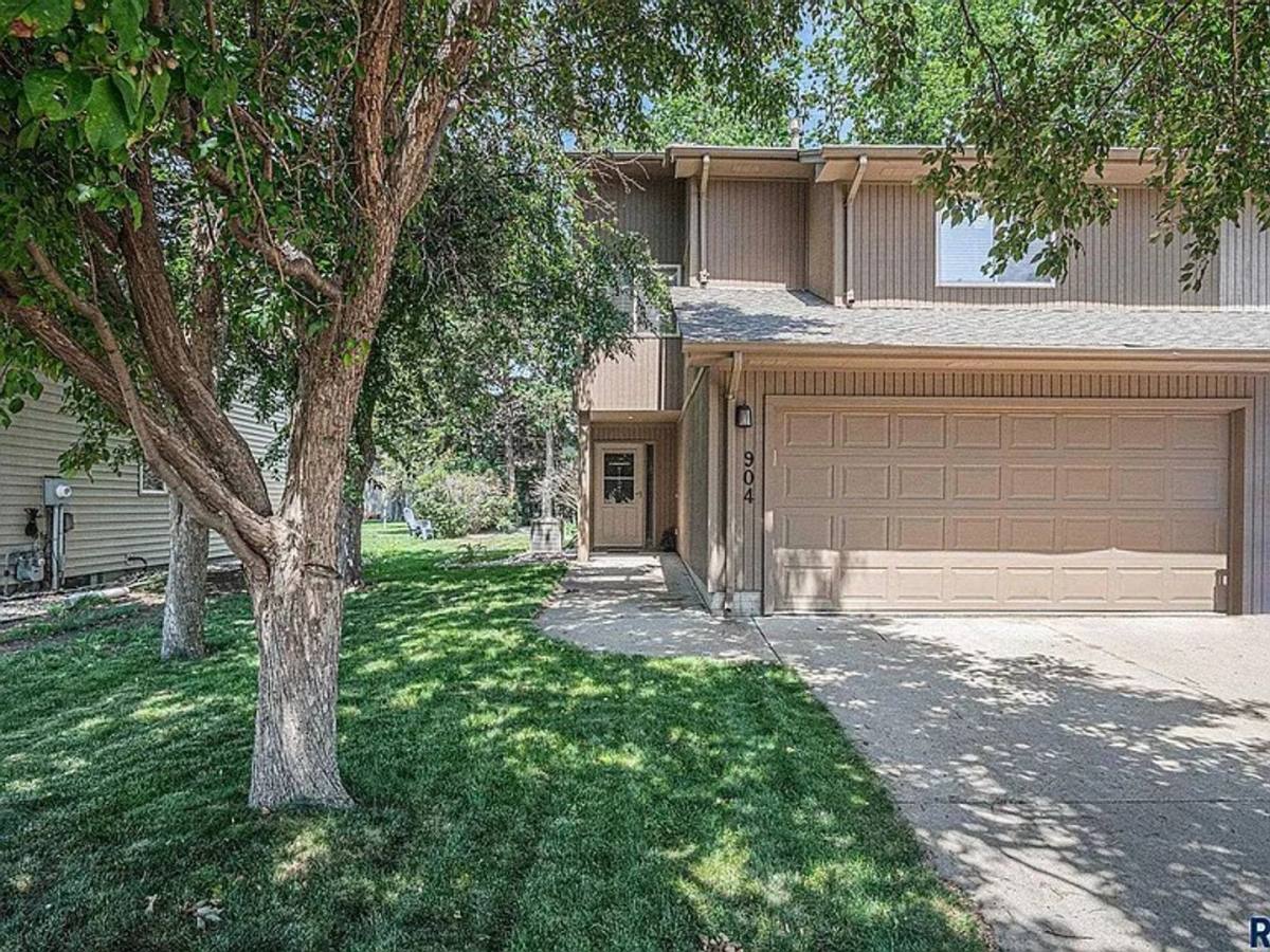 House for rent at 904 E Jane Lane, Sioux Falls, SD 57108