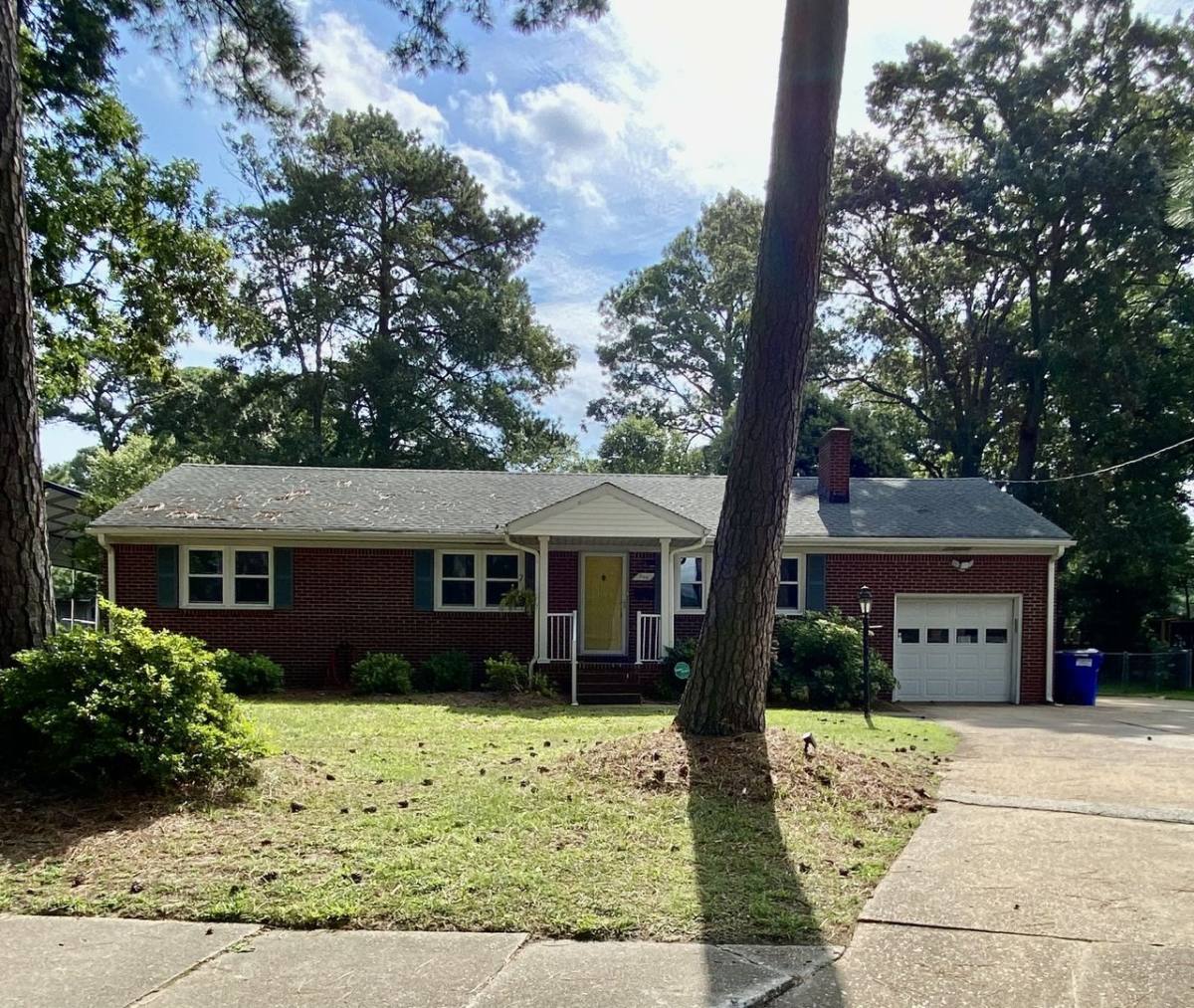 House for rent at 240 Huntsman Rd, Norfolk, VA 23502