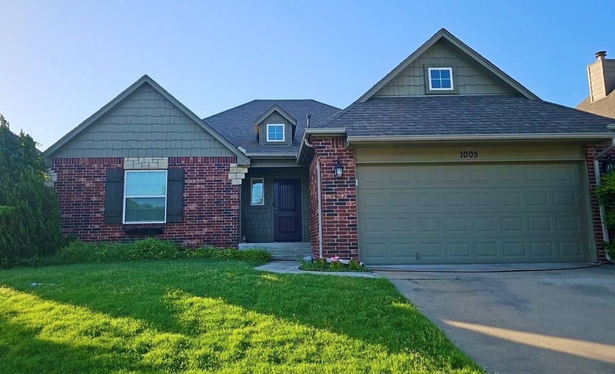 House for rent at 1005 W Fargo Dr, Broken Arrow, OK 74012