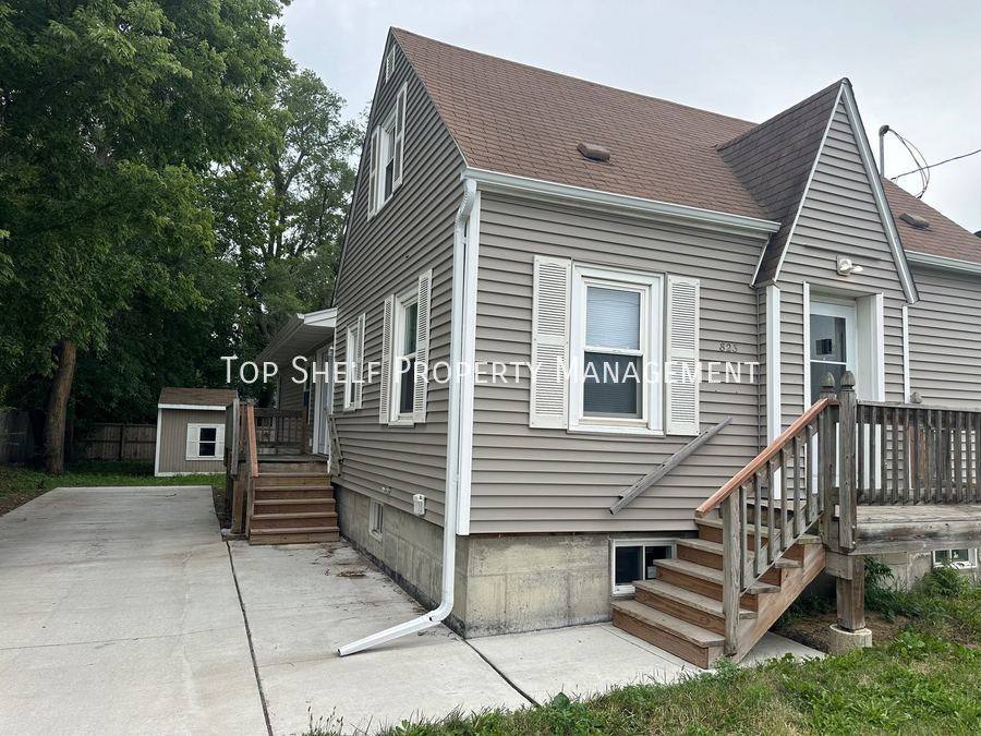 House for rent at 823 E 21st St, Des Moines, IA 50317
