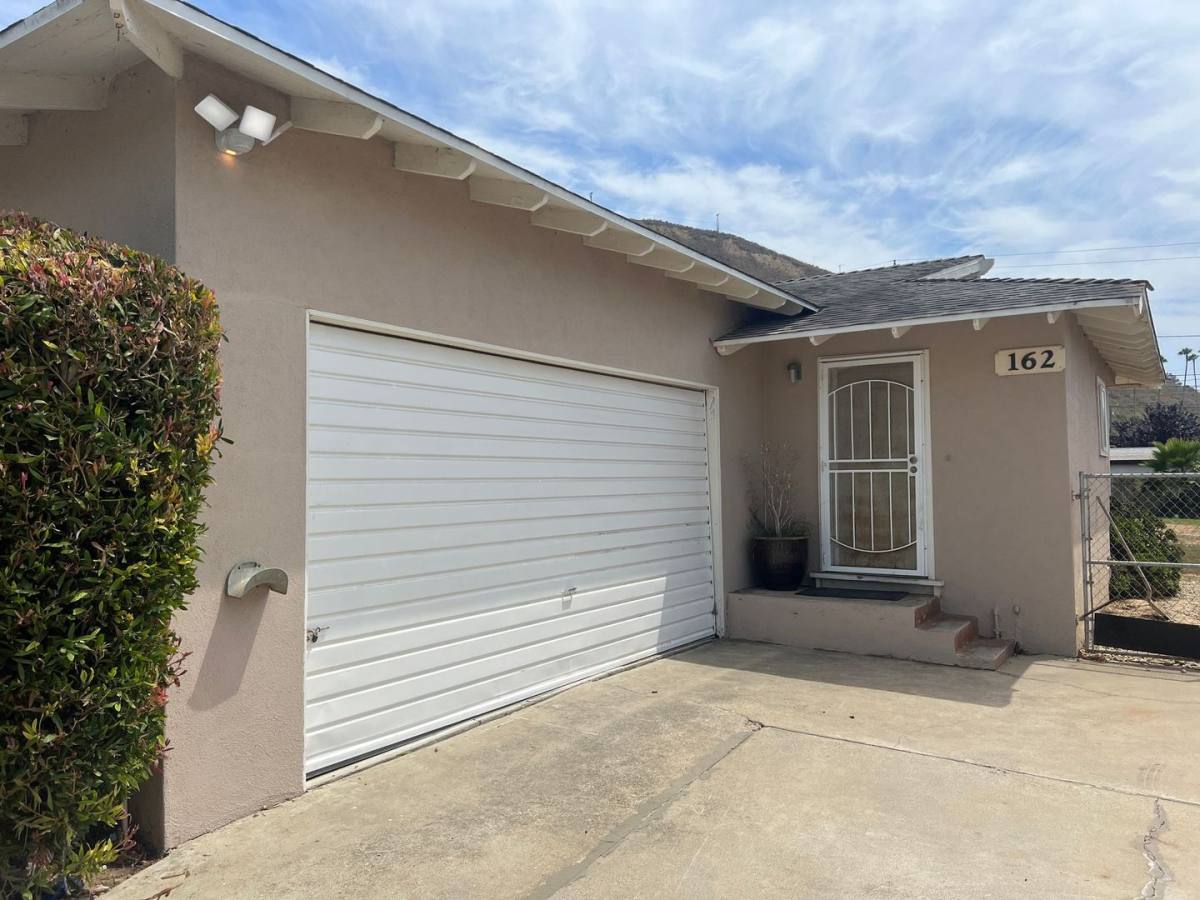 House for rent at 162 Kellogg St, Ventura, CA 93001