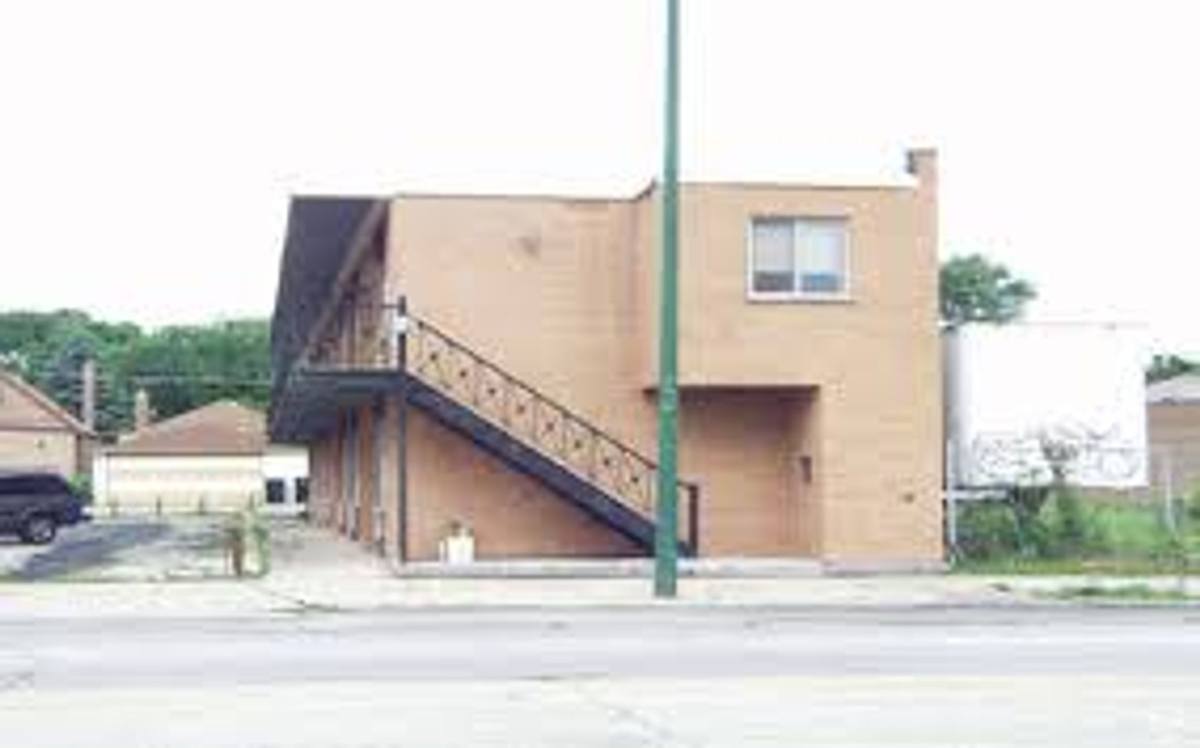 Apartment for rent at 8124 S Western Ave, Chicago, IL 60620