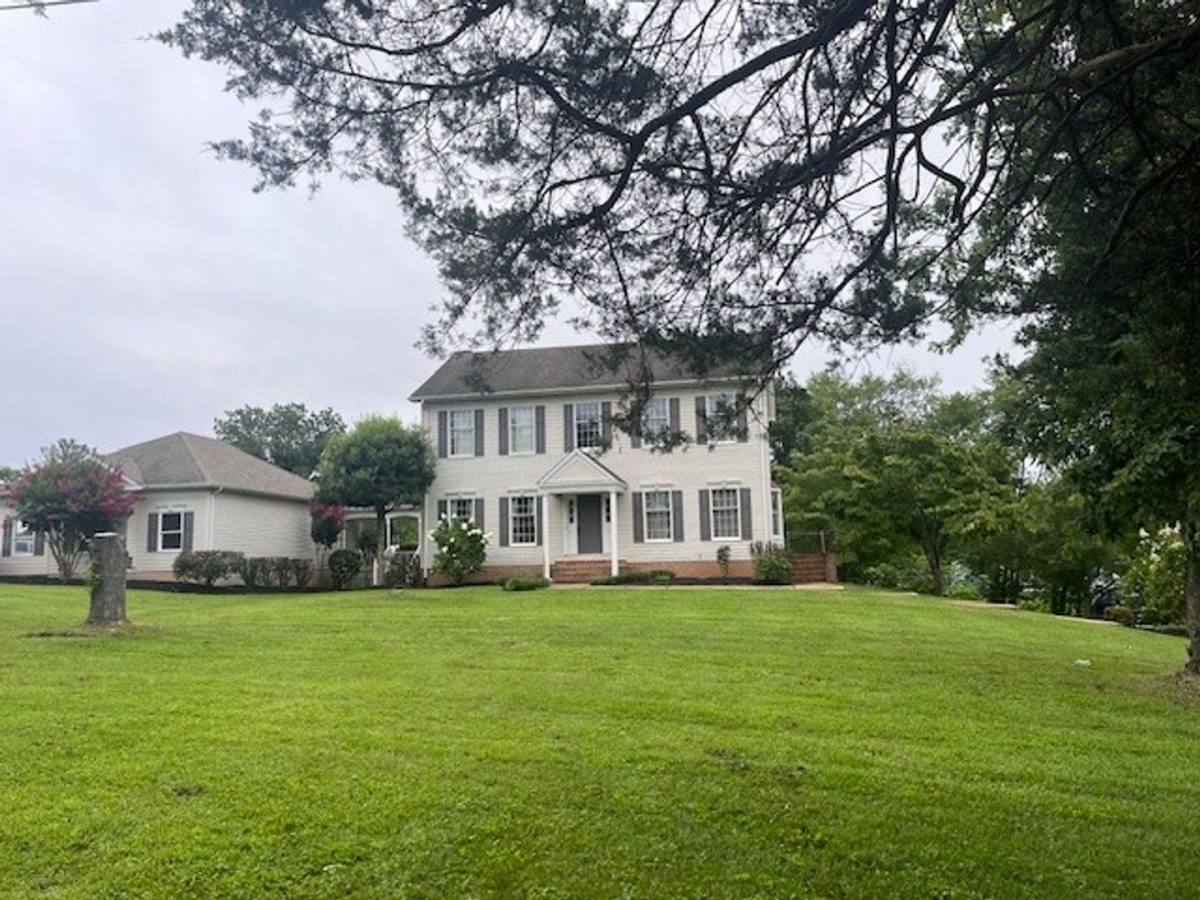 House for rent at 331 Lakeside Dr, Culpeper, VA 22701
