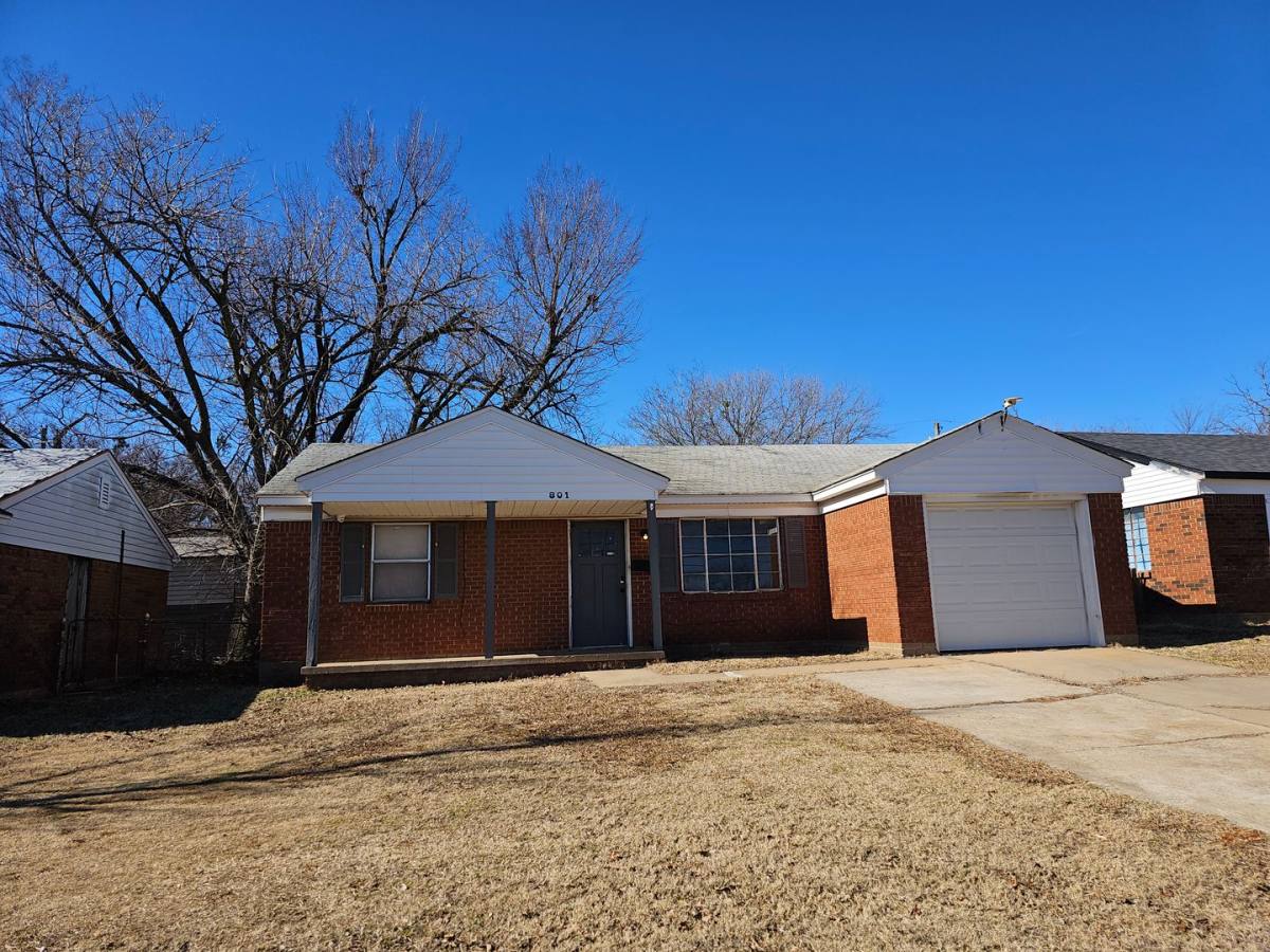House for rent at 801 S Midwest Blvd, Oklahoma City, OK 73110