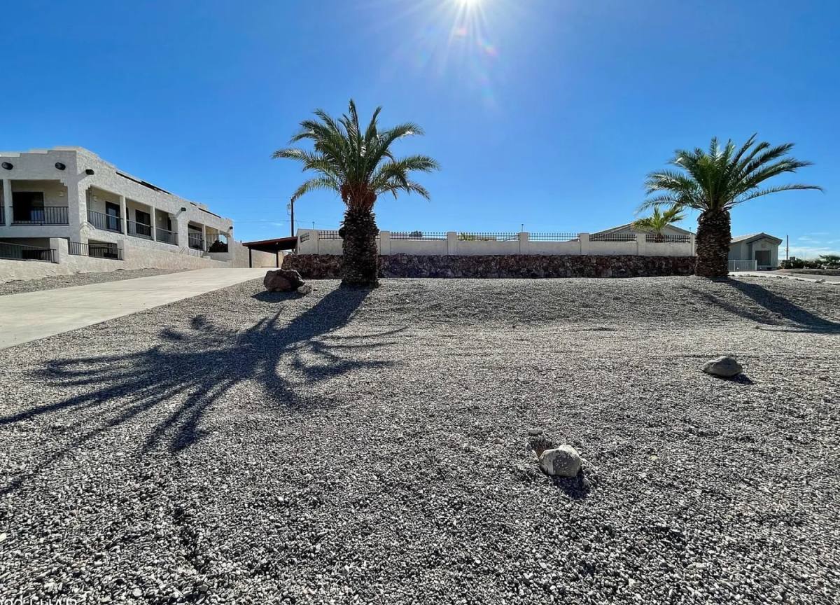 House for rent at 264 Acoma Blvd S, Lake Havasu City, AZ 86406