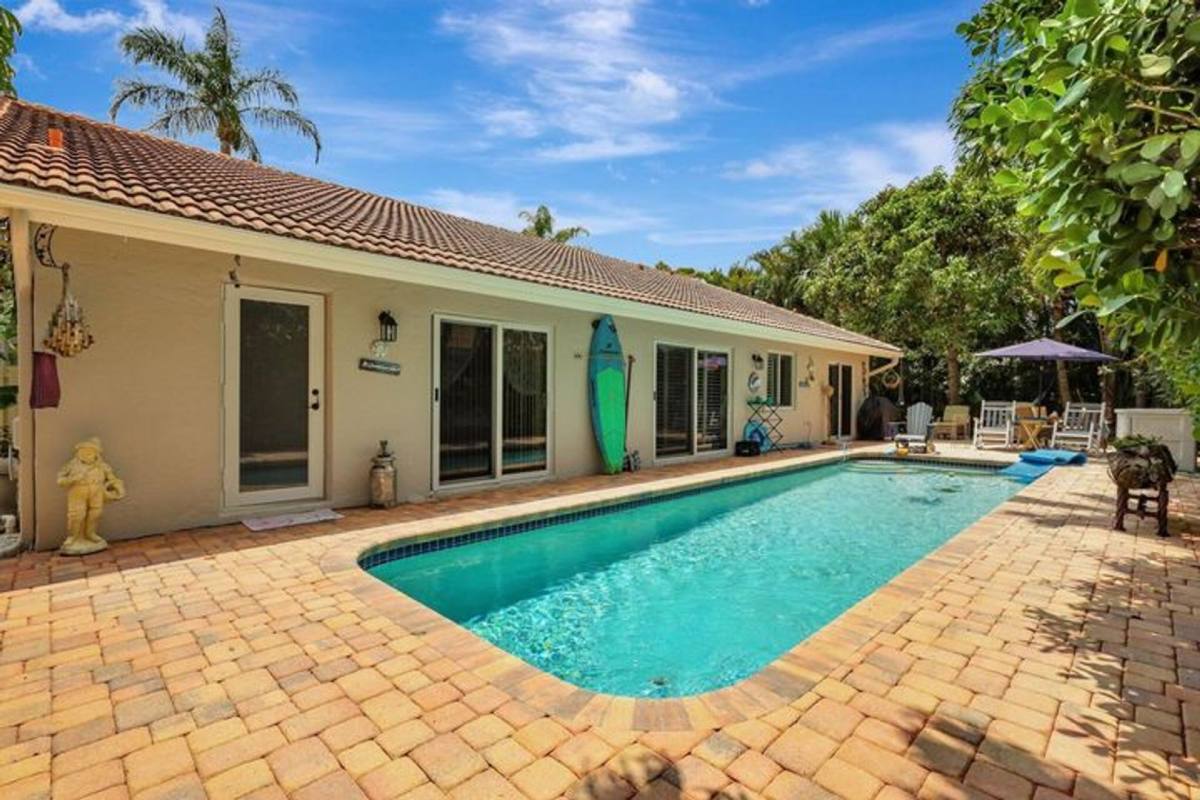 House for rent at 455 Mohawk Lane, Boca Raton, FL 33487