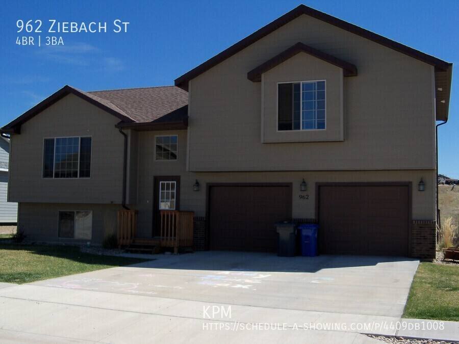 House for rent at 962 Ziebach St, Rapid City, SD 57703