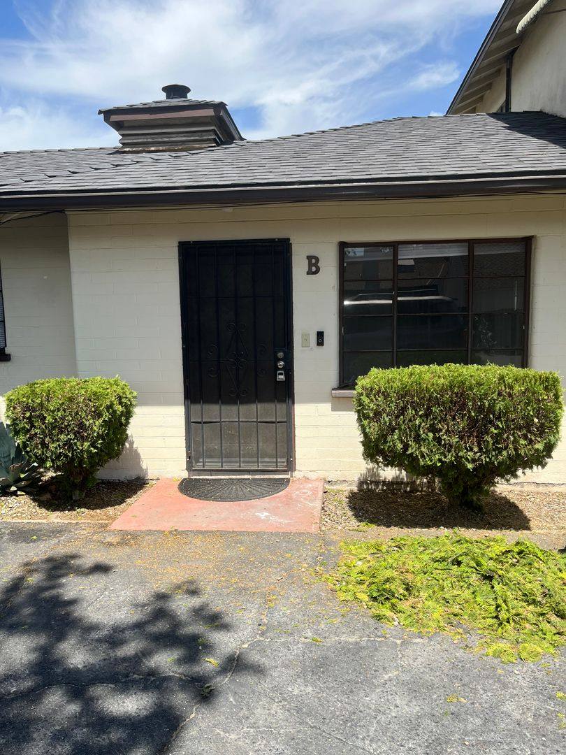 Apartment for rent at 1711 Easy St, Hanford, CA 93230