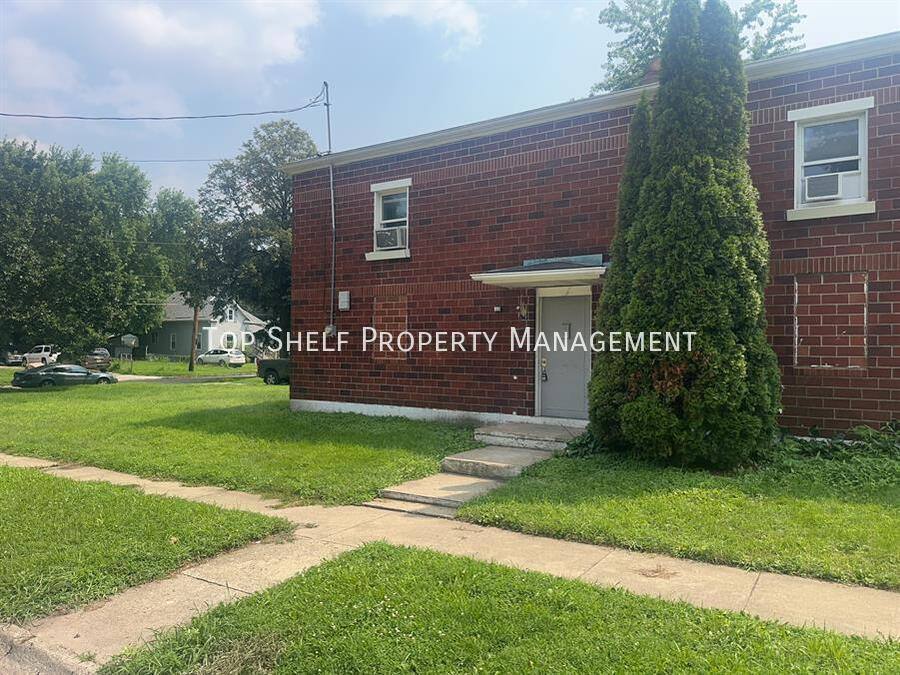 House for rent at 415 E Tiffin Ave, Des Moines, IA 50313