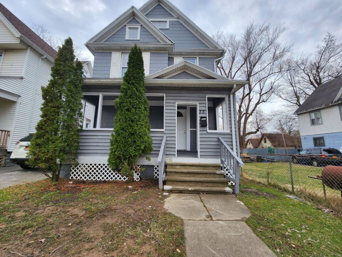House for rent at 35 Arnett Blvd, Rochester, NY 14611