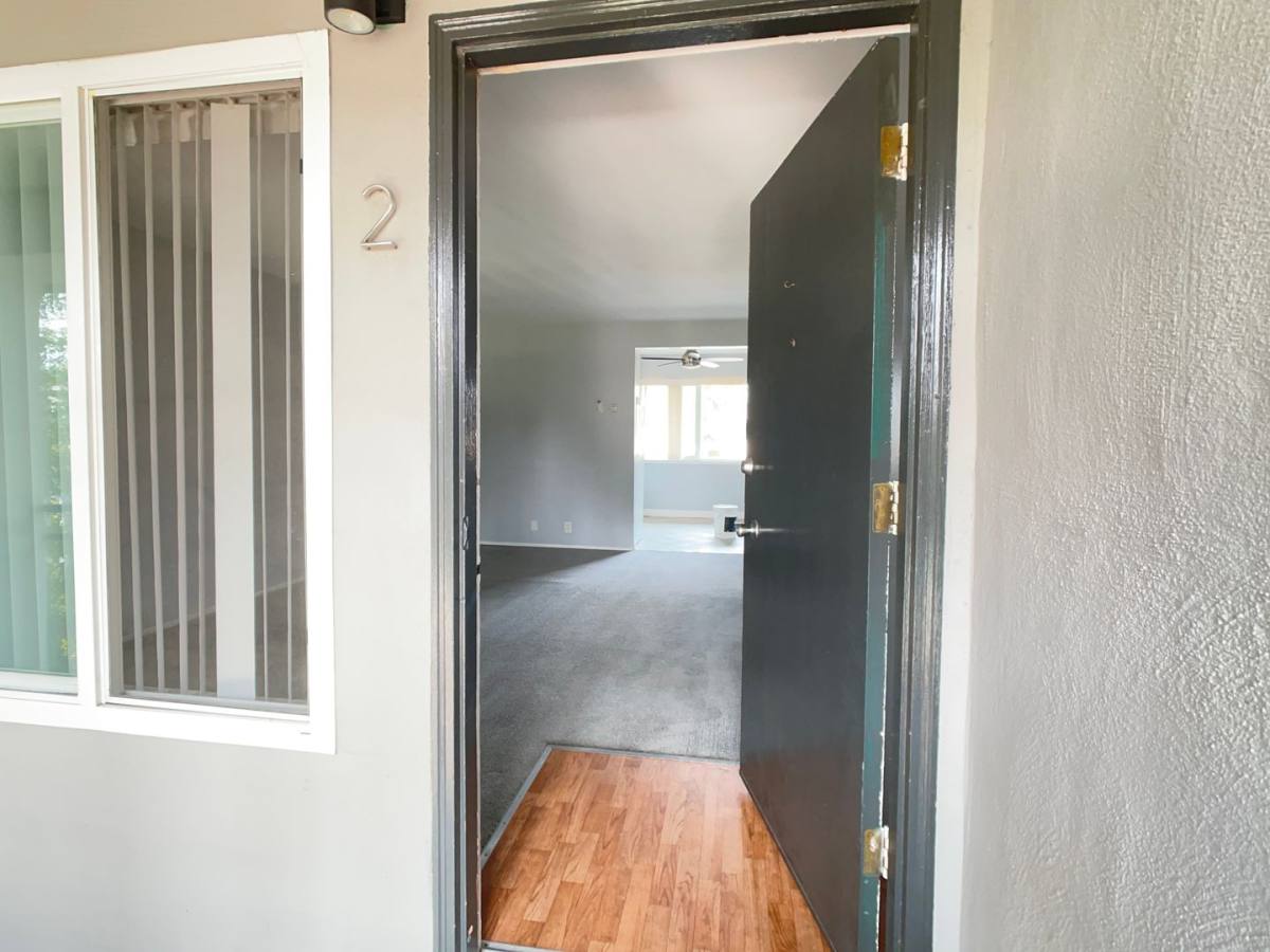 Apartment for rent at 1536 Oxford St, Redwood City, CA 94062