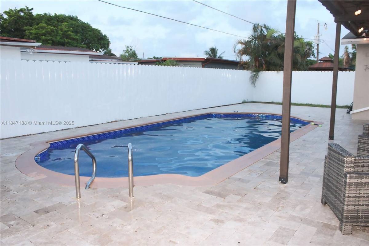 House for rent at 8457 Sheraton Dr, Hollywood, FL 33025