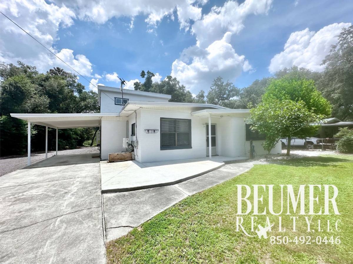 House for rent at 632 Edgewater Dr, Pensacola, FL 32507