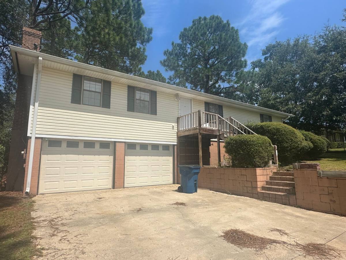 House for rent at 107 Dogwood Dr, Soperton, GA 30457