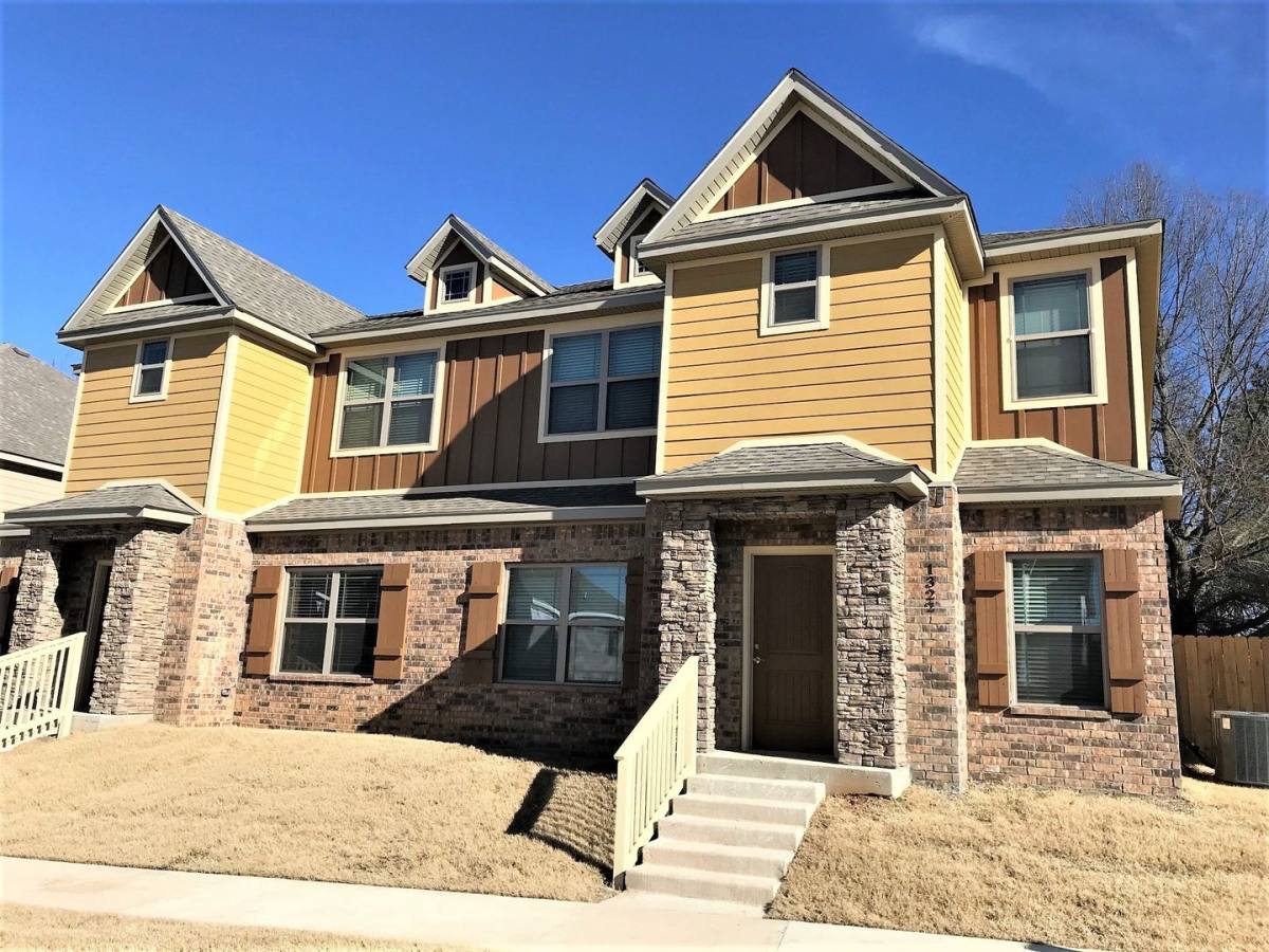 House for rent at 1322 Corsica Dr, Fayetteville, AR 72704