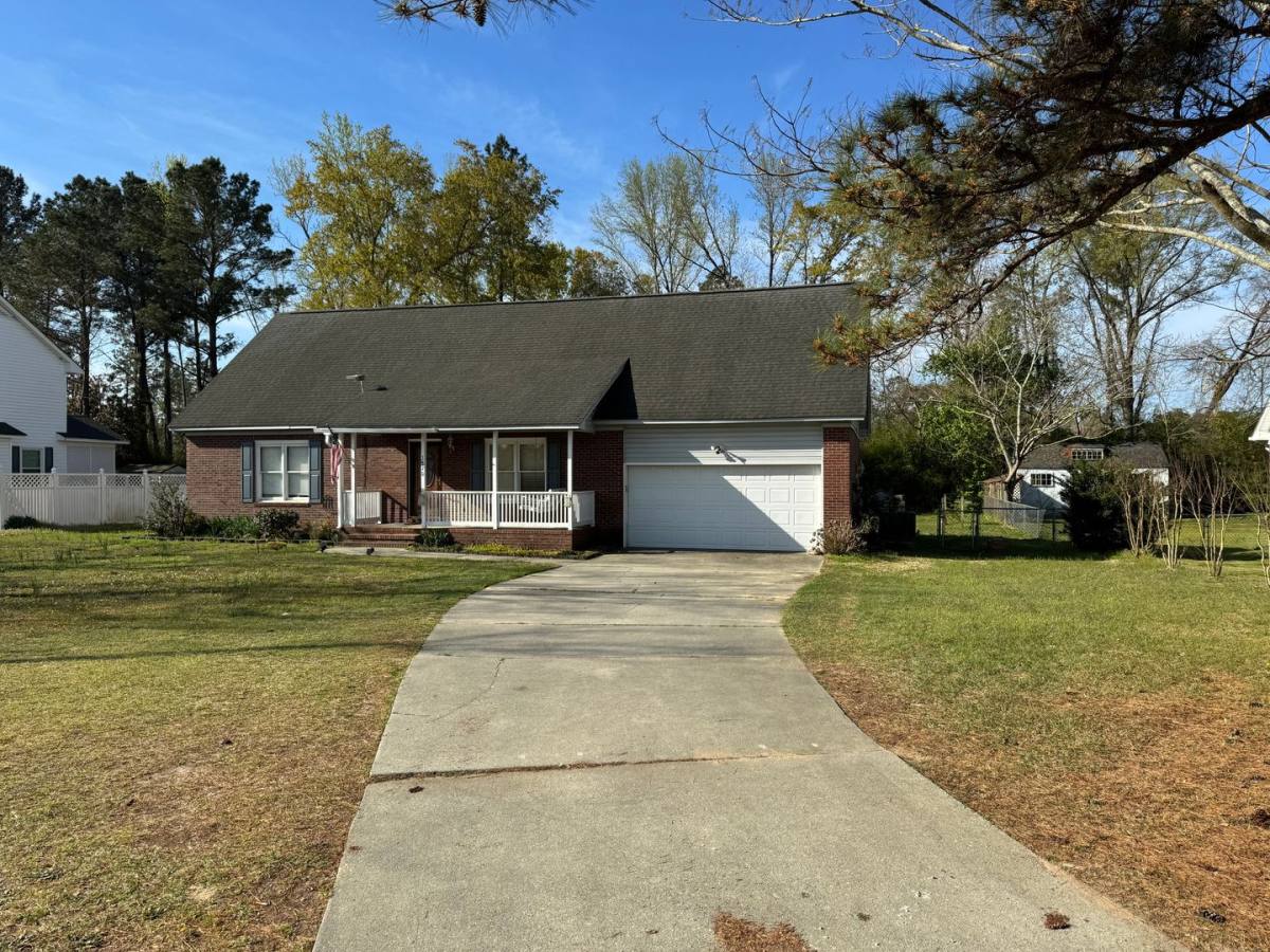 House for rent at 5870 McDonald Rd, Parkton, NC 28371