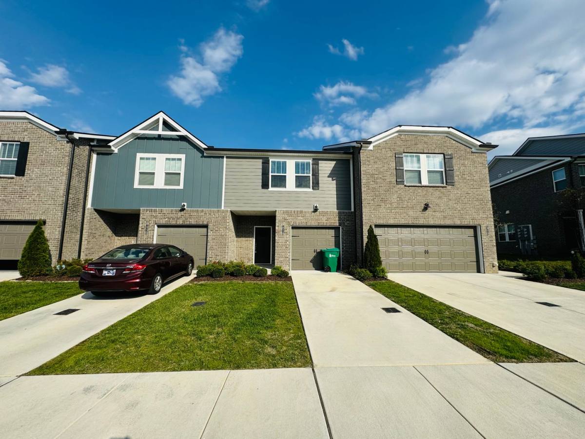 Townhouse for rent at 1714 Tahoma Dr, Lebanon, TN 37087