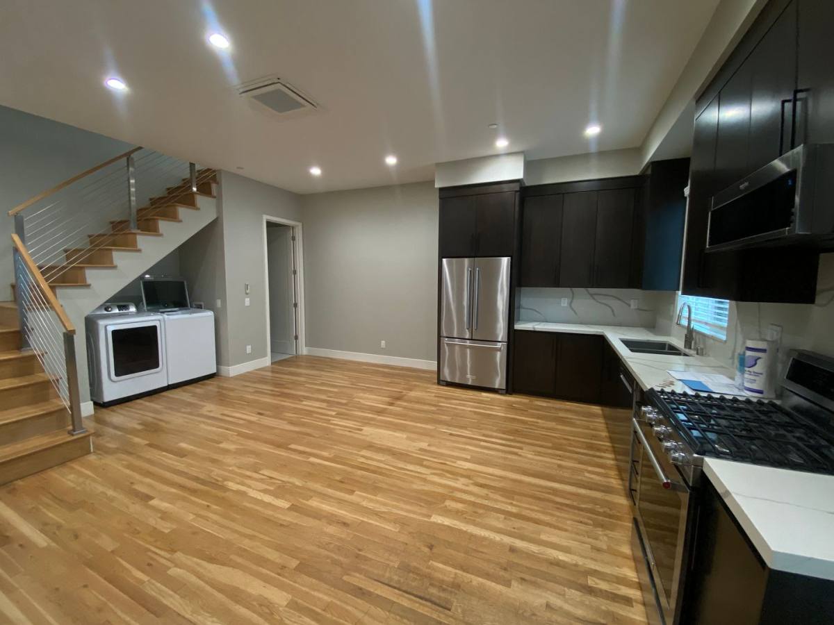 Townhouse for rent at 2961 E St, San Diego, CA 92102