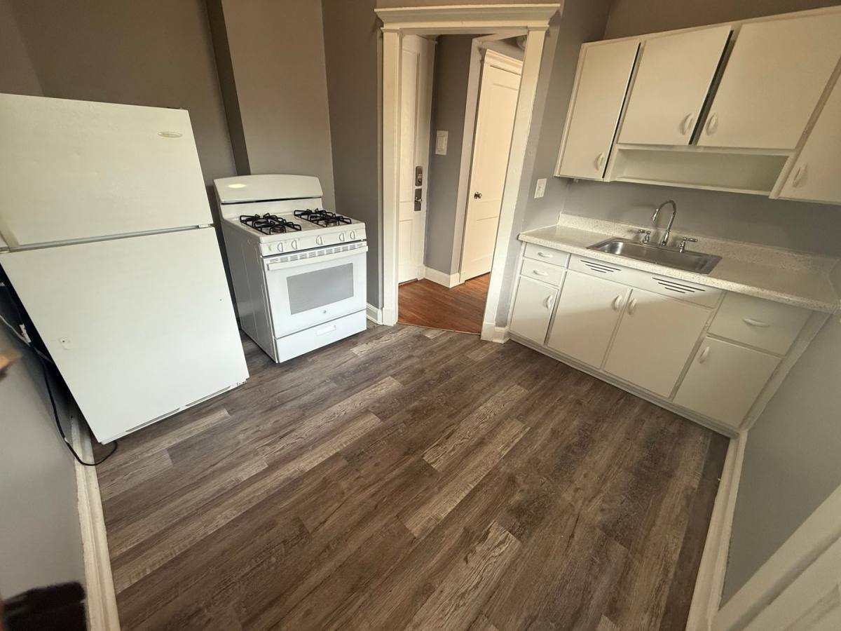 Apartment for rent at 4144-4146 Warwick Blvd, Kansas City, MO 64111