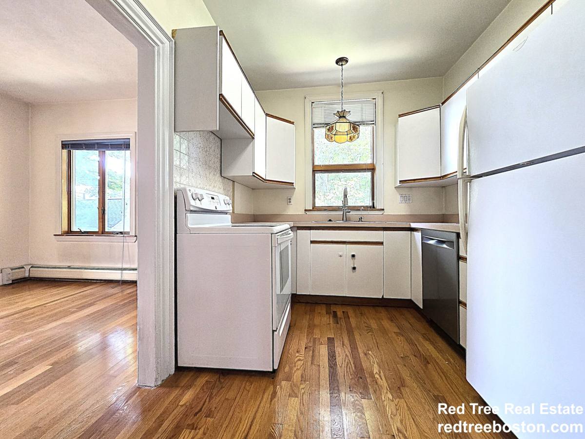 Apartment for rent at 20 Willow St #2, Newton Center, MA 02459