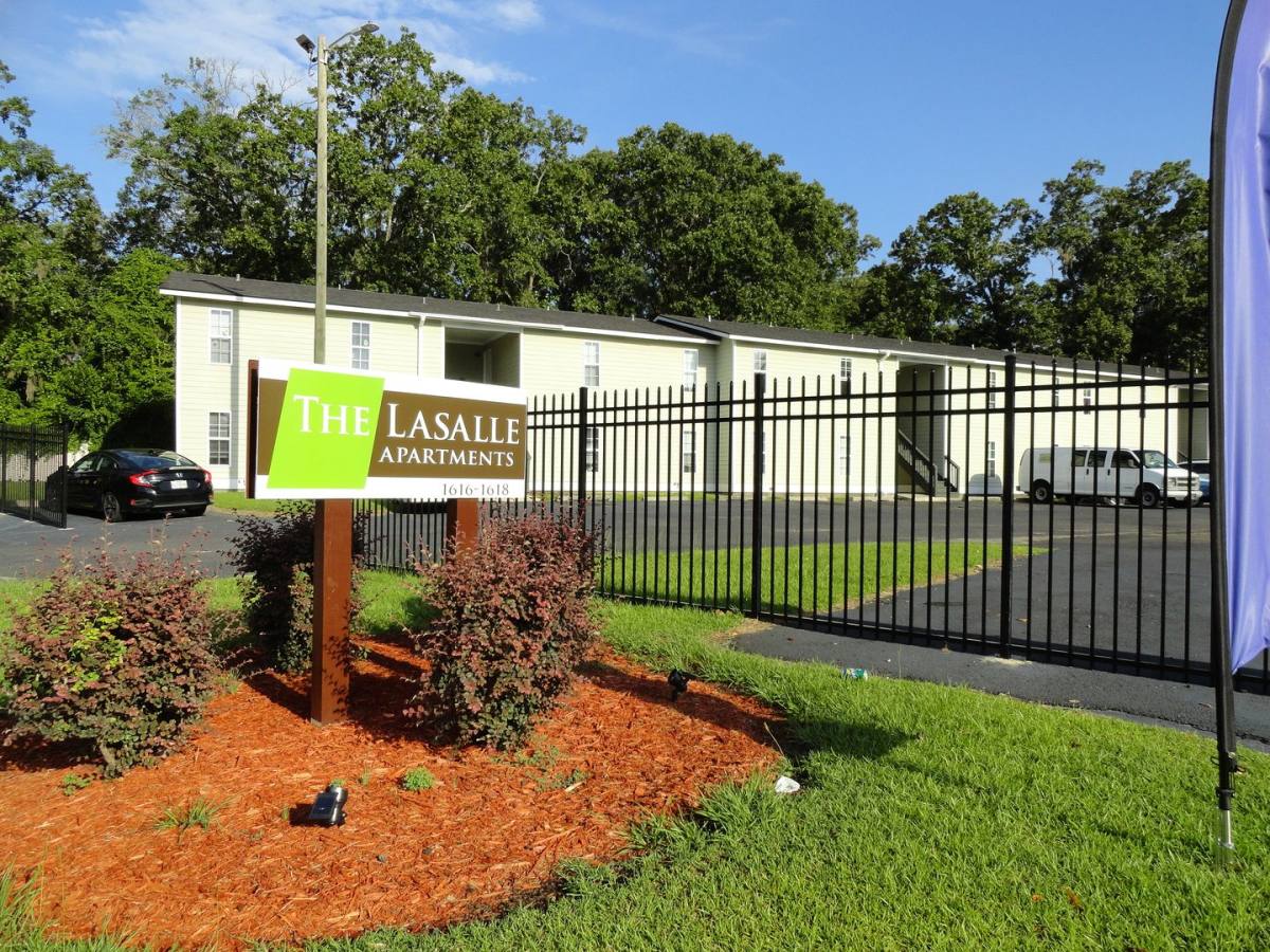 Apartment for rent at 1616 E Moore St, Valdosta, GA 31601