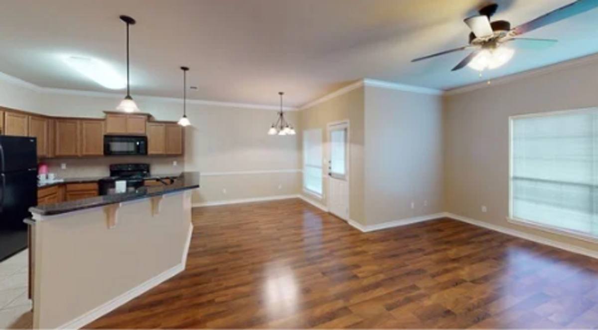 Townhouse for rent at 413 W Cumberland Rd, Tyler, TX 75703
