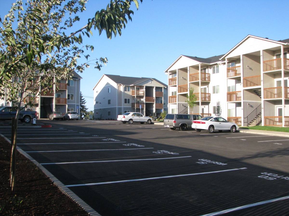 Apartment for rent at 481 E Ellendale Ave, Dallas, OR 97338