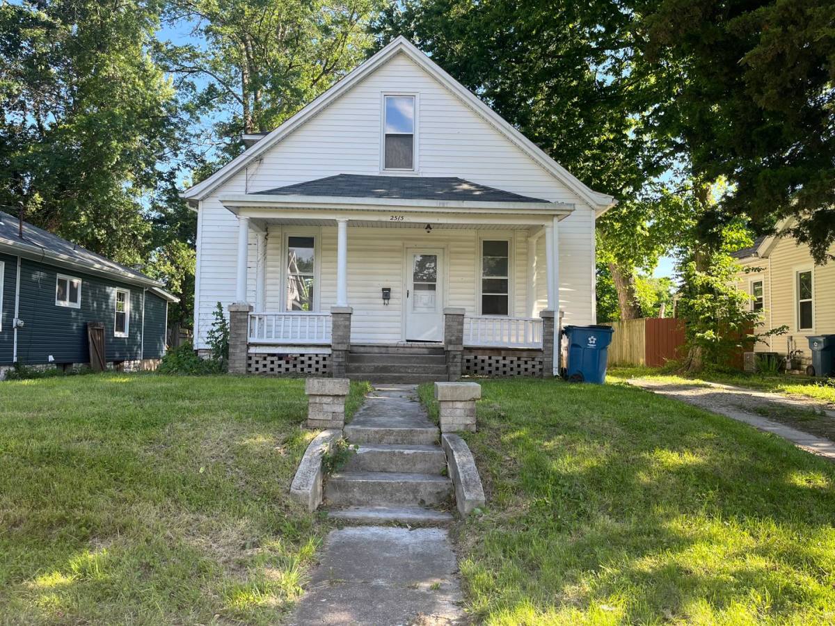 House for rent at 2515 Sanford, Alton, IL 62002