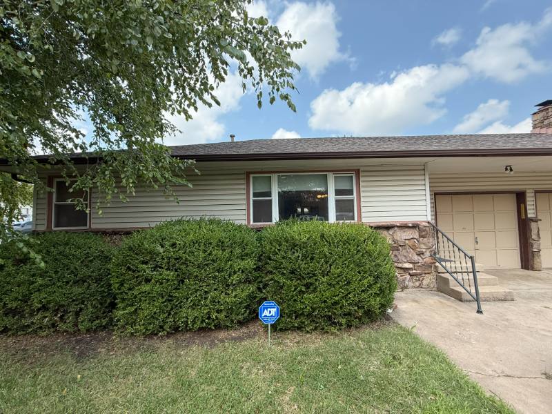 Townhouse for rent at 1603 Timberline, Rose Hill, KS 67133