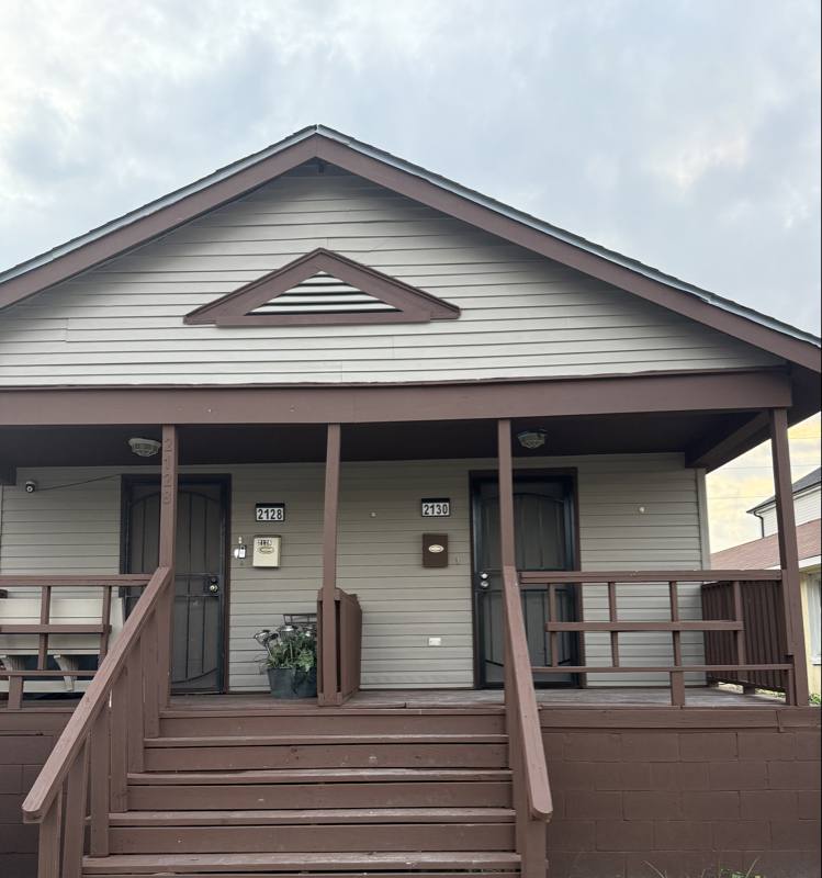 Apartment for rent at 2130 Feliciana St, New Orleans, LA 70117