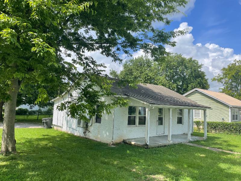 House for rent at 208 E 17th, Columbia, TN 38401