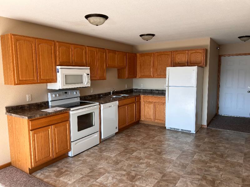 1719 W 5th St #102, Winona, MN 55987