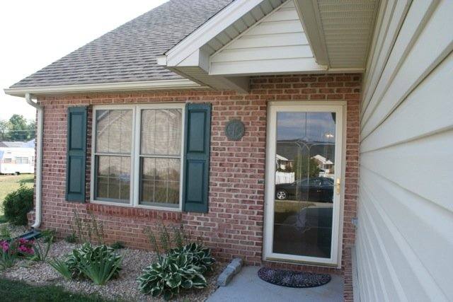 Townhouse for rent at 123 Alger Lane, Broadway, VA 22815