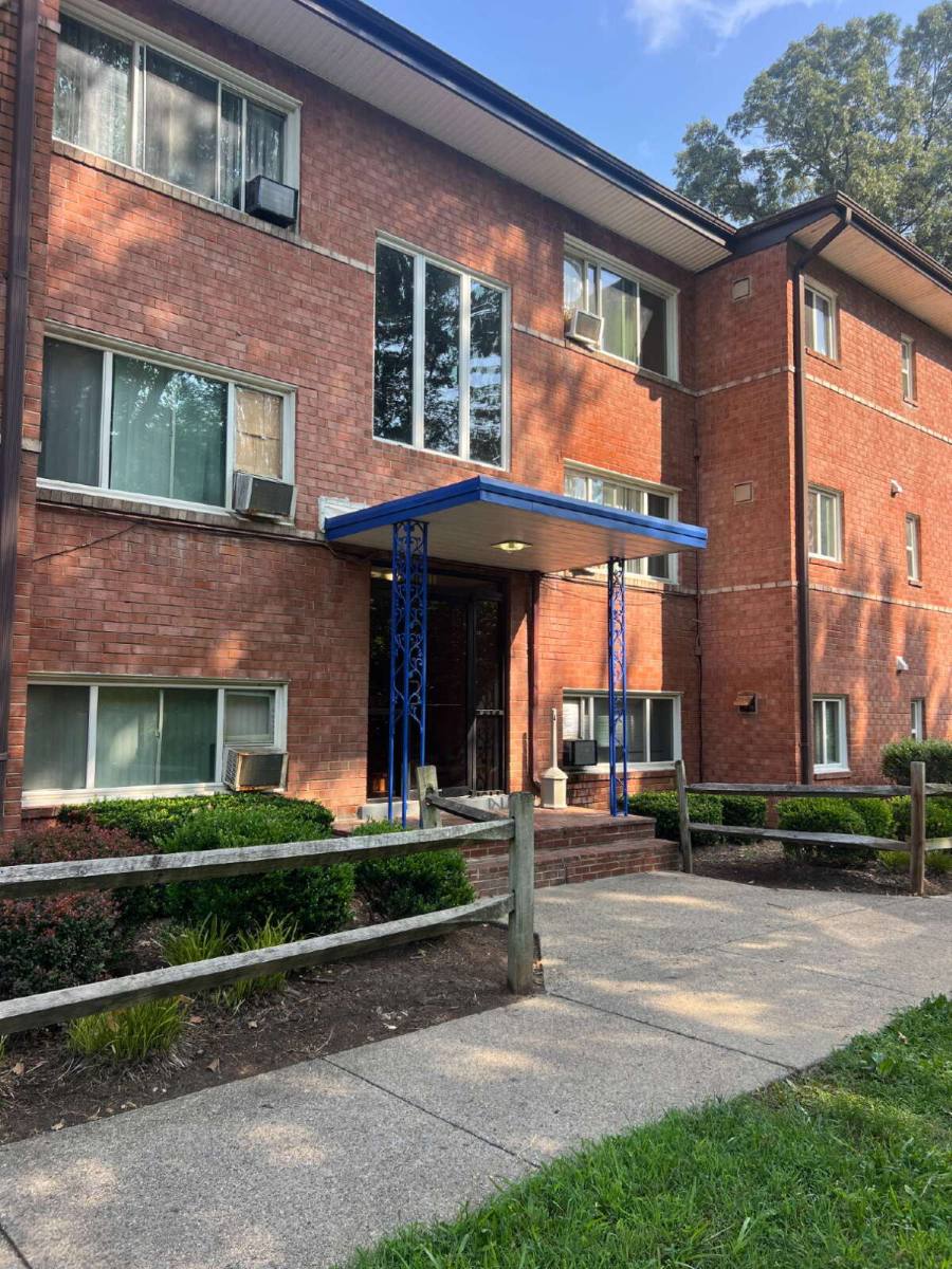 Apartment for rent at 14400 Gemstone Dr #101, Woodbridge, VA 22191