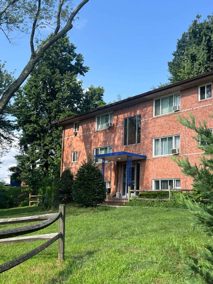 Apartment for rent at 14408 Gemstone Dr #102, Woodbridge, VA 22191