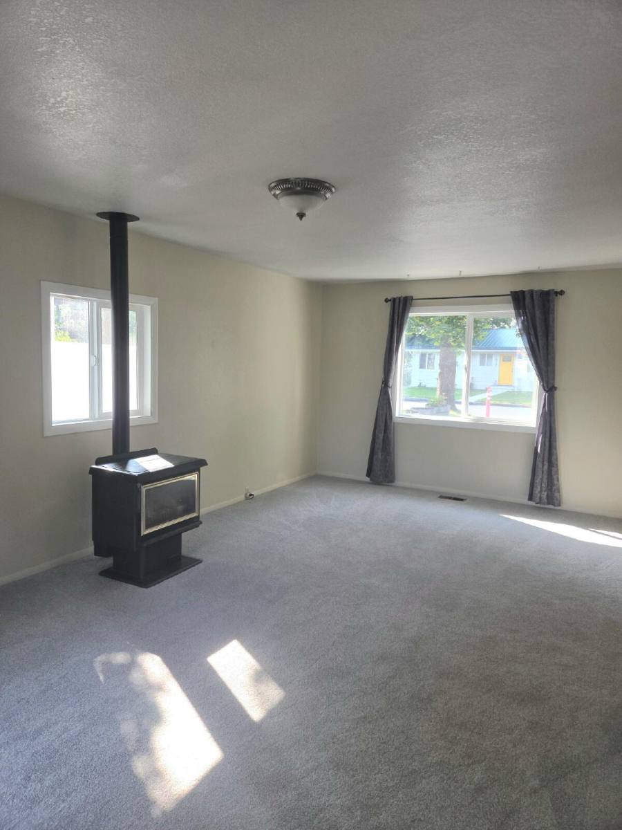 1125 6th St W, Kalispell, MT 59901