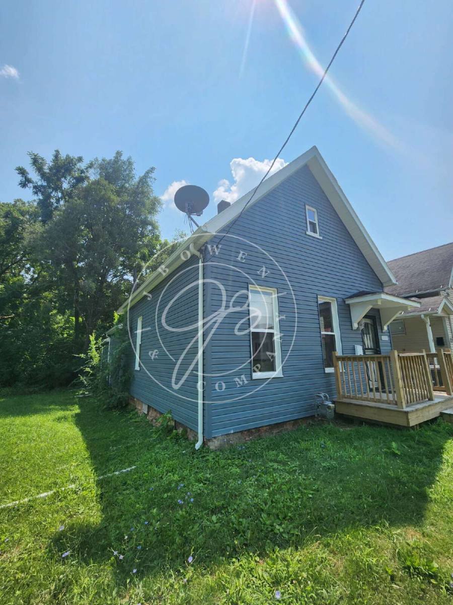 House for rent at 223 Leland Ave, Toledo, OH 43609