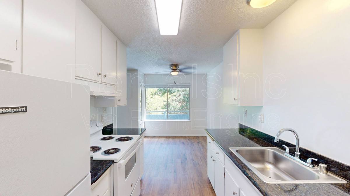 Apartment for rent at 827 Las Gallinas Ave #302, San Rafael, CA 94903