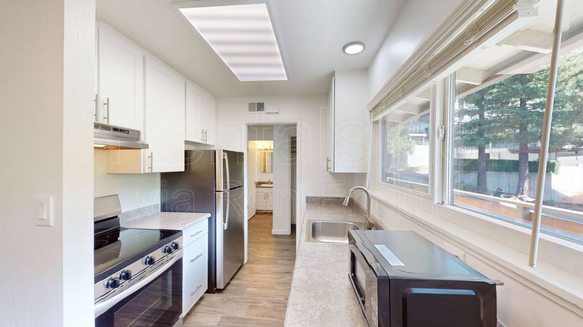 Apartment for rent at 109 Professional Center Parkway #203, San Rafael, CA 94903