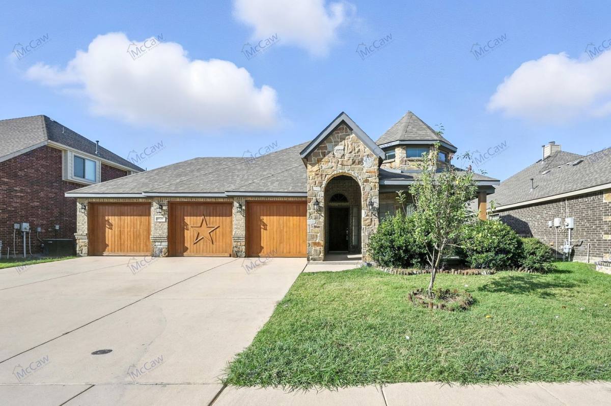 House for rent at 9525 Cholla Cactus Trail, Fort Worth, TX 76177