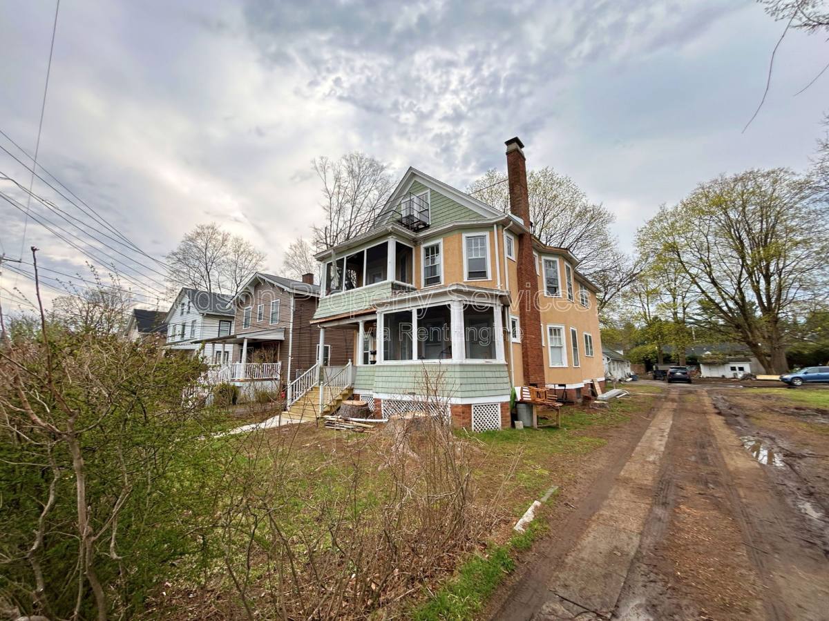 Apartment for rent at 51 Park Ave #3, Poughkeepsie, NY 12603